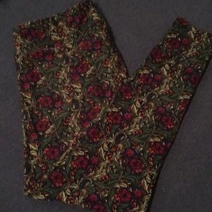 Paisley Floral Lularo Legging